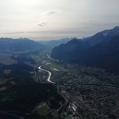 Flugwegposition um 16:07:00: Aufgenommen in der Nähe von Gemeinde Lans, Lans, Österreich in 1675 Meter